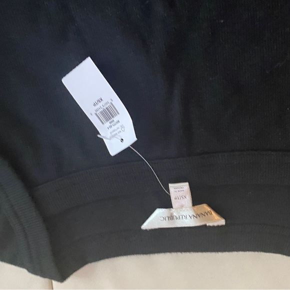 Banana Republic Boat Neck Top - Picture 3 of 7